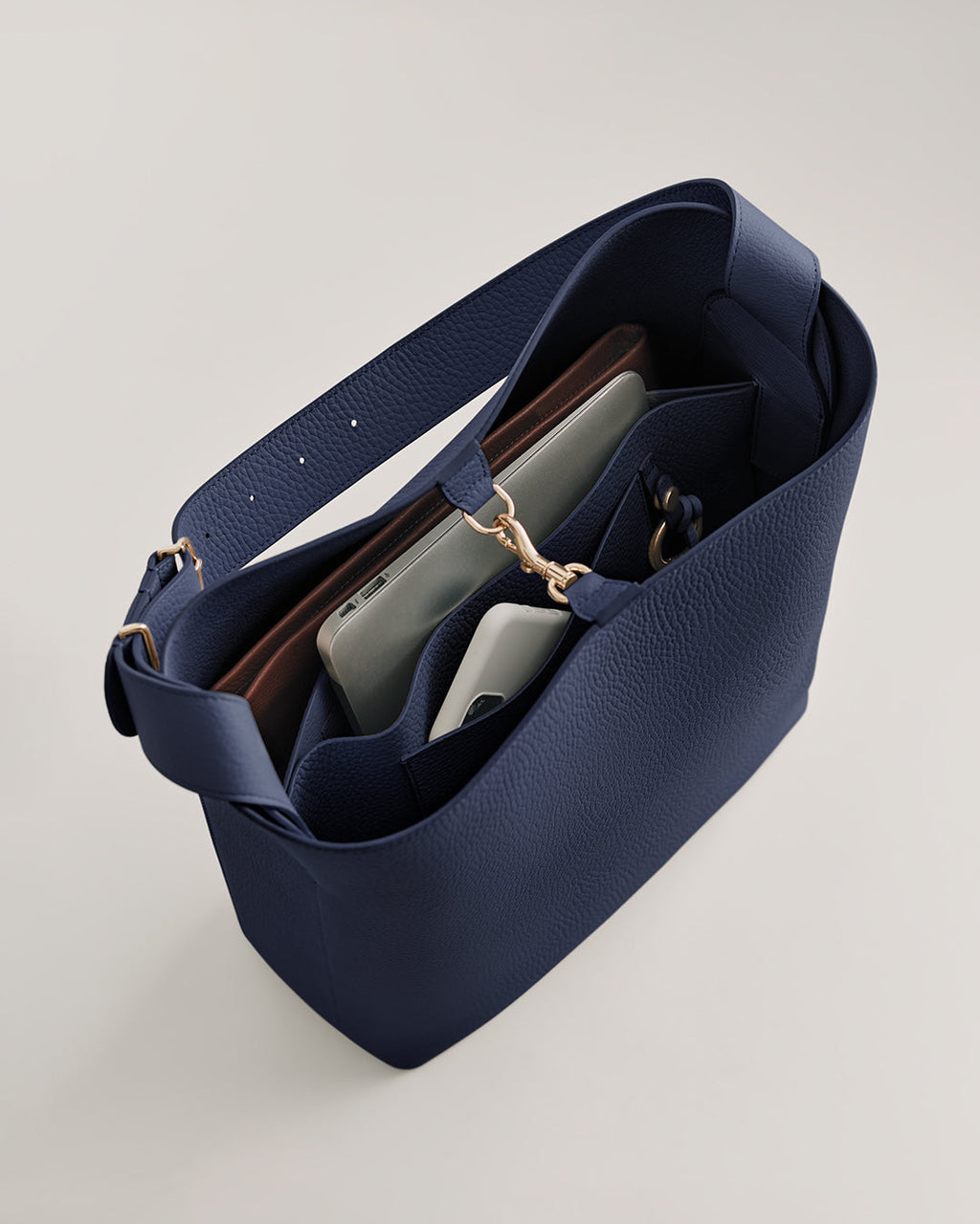Oversized Linea Bag