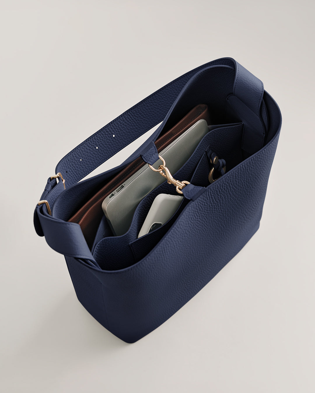 Oversized Linea Bag