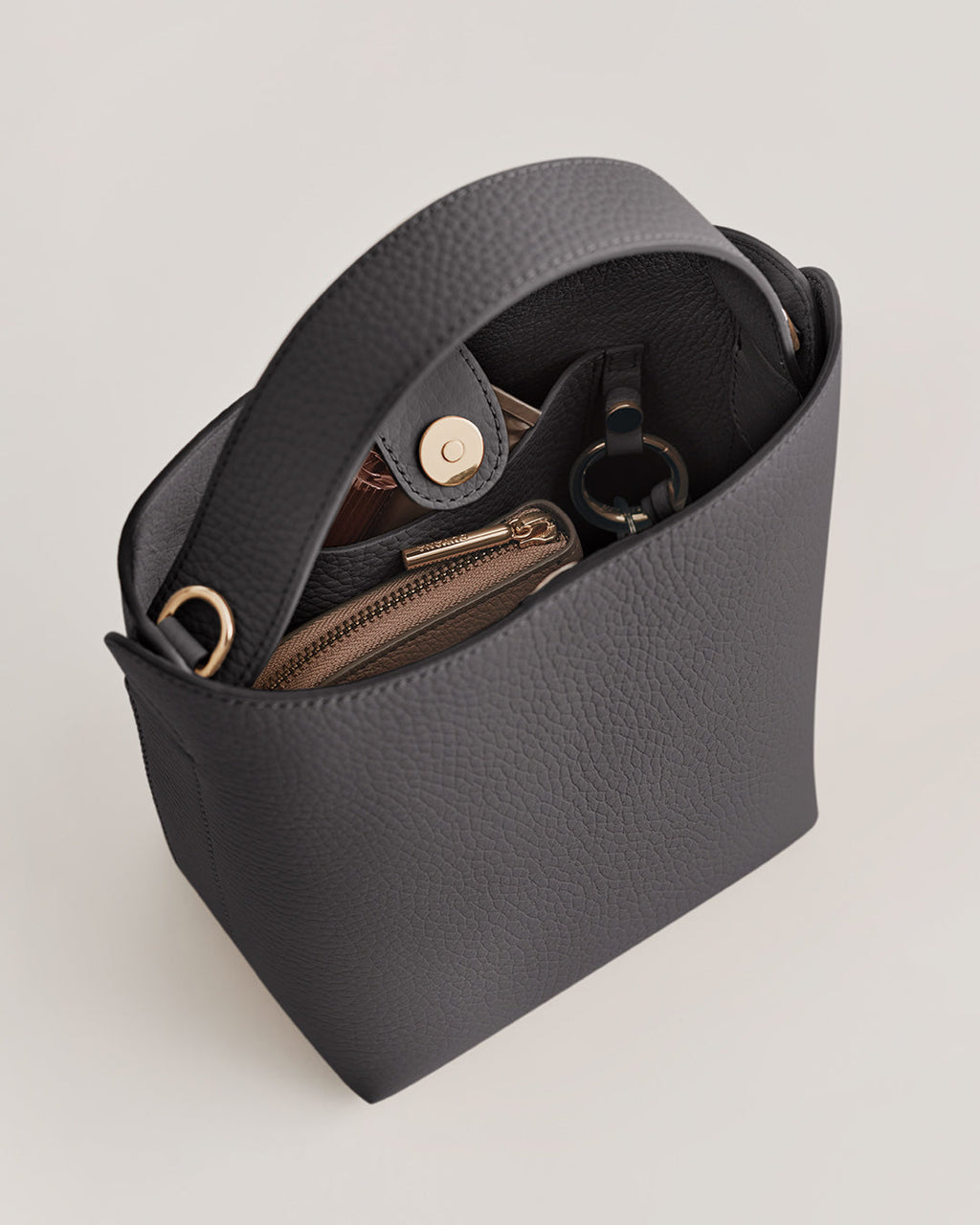 Mini Linea Bucket Bag