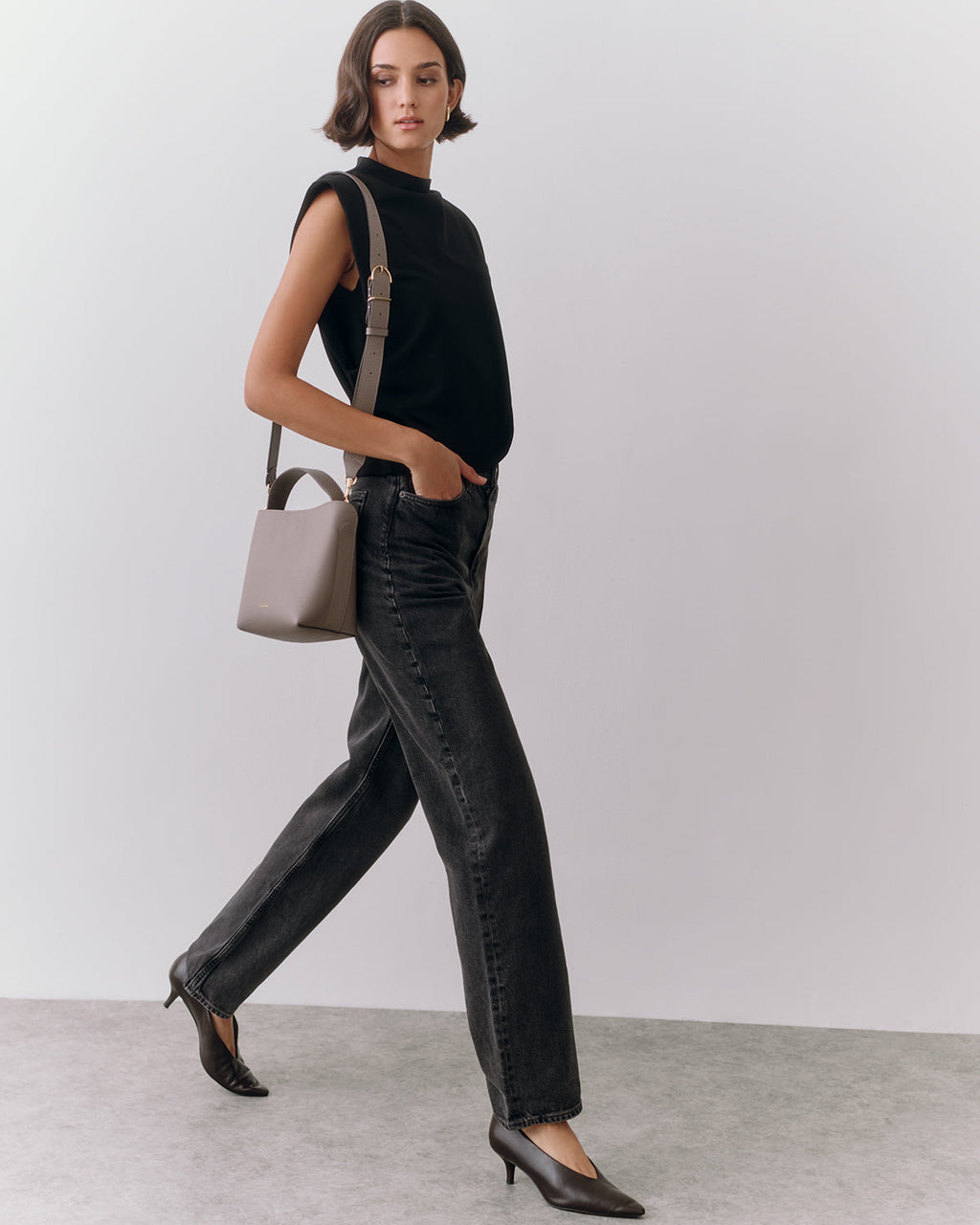 Mini Linea Bucket Bag