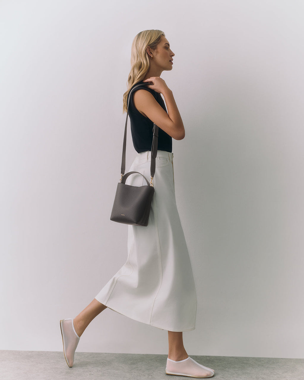 Mini Linea Bucket Bag