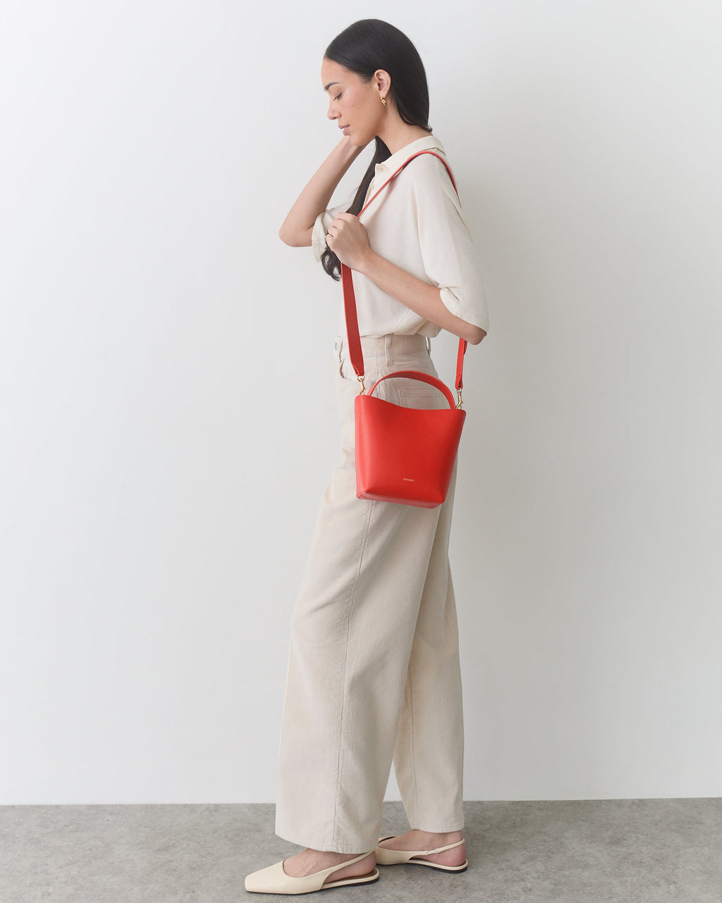 Mini Linea Bucket Bag